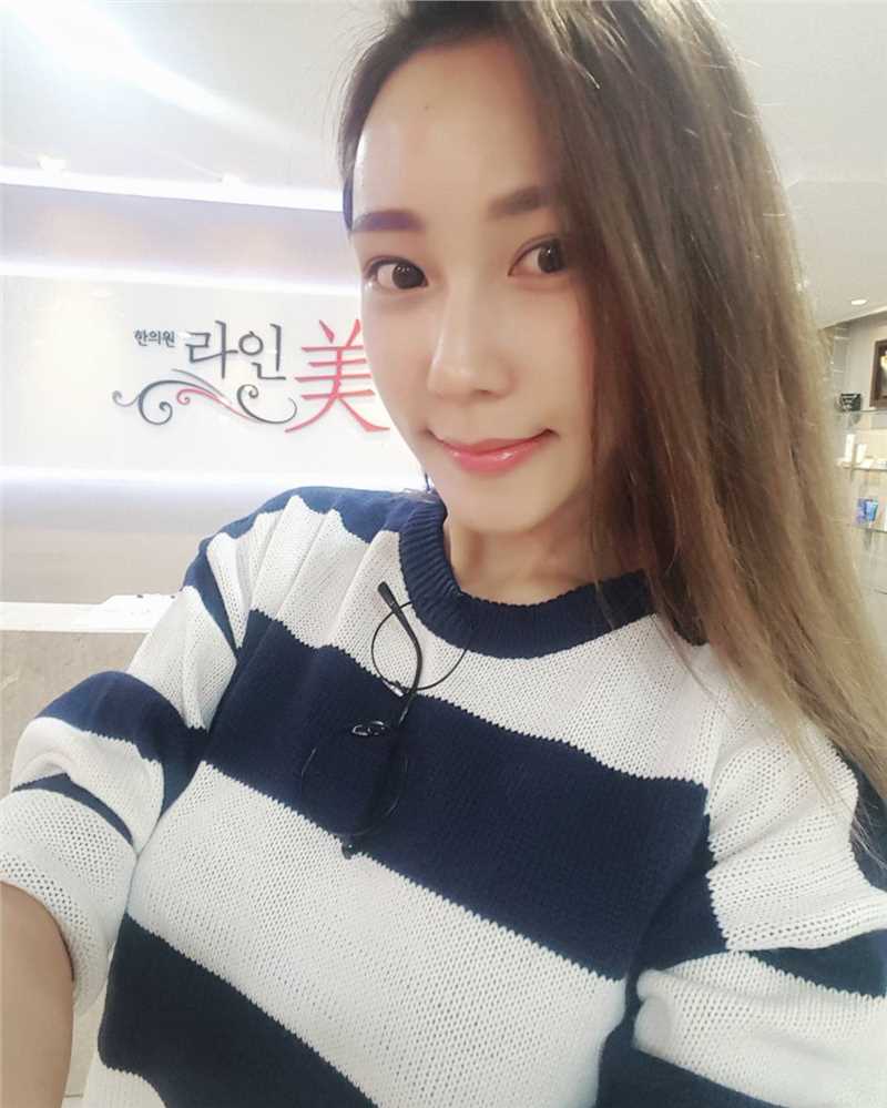 最全韩国车模美女金泰熙图片大全壁纸