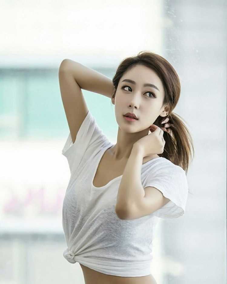 最全韩国车模美女金泰熙图片大全壁纸