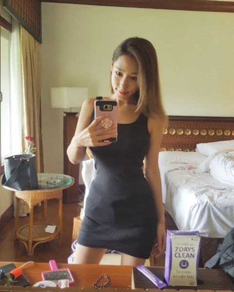 最全韩国车模美女金泰熙图片大全壁纸