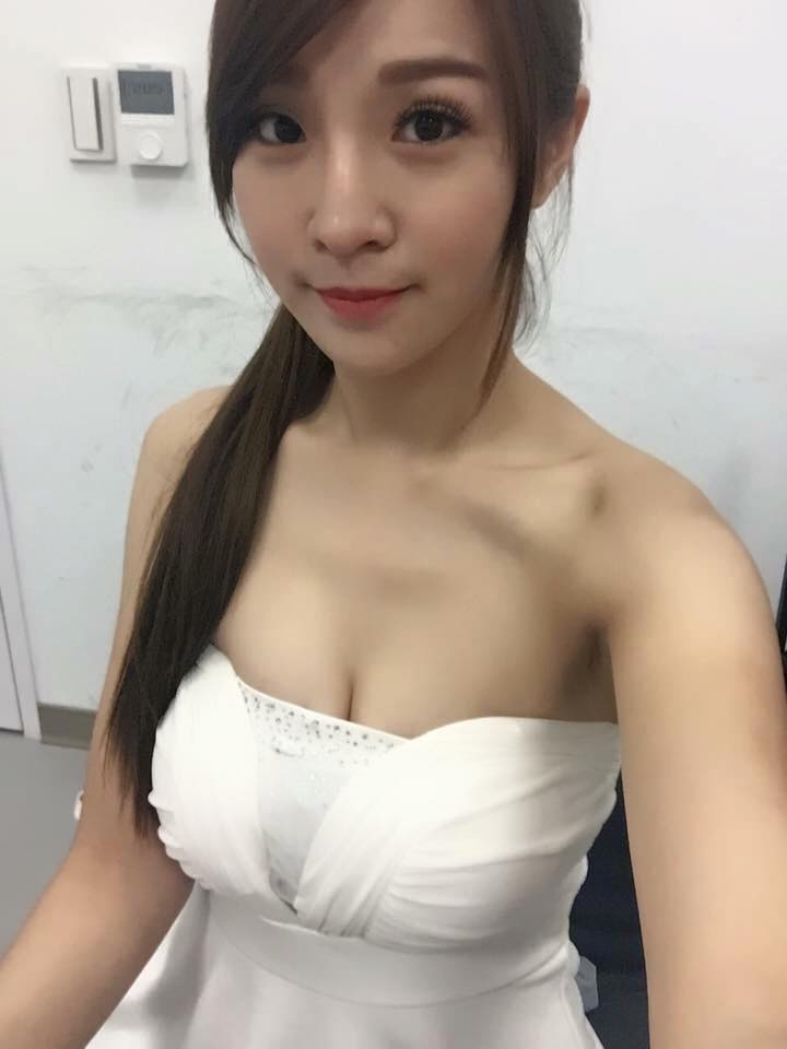 最全长腿大胸车模小芯甜美亮眼图片壁纸