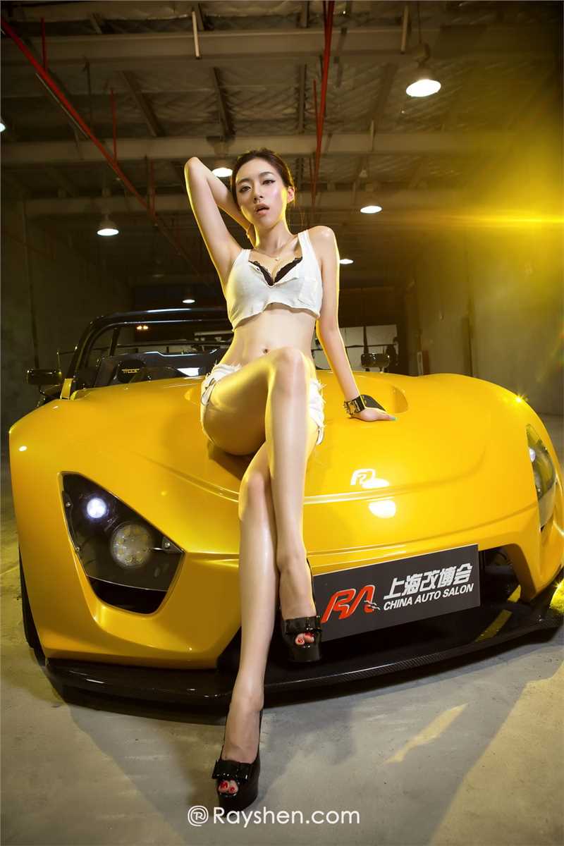 高清长腿性感车模顾芷伊(顾盼盼)摄影图片图册