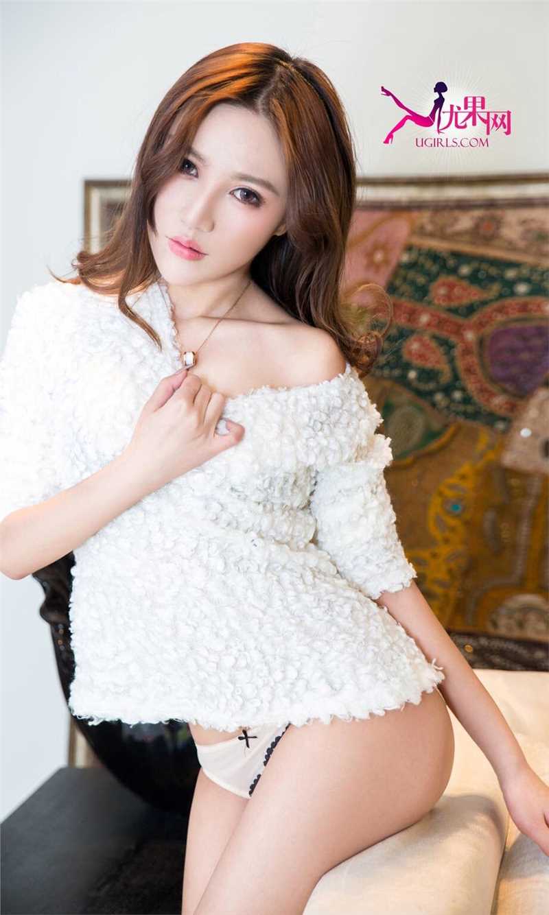 精选爱尤物国内知名车模李娅萦性感内衣私房照图册