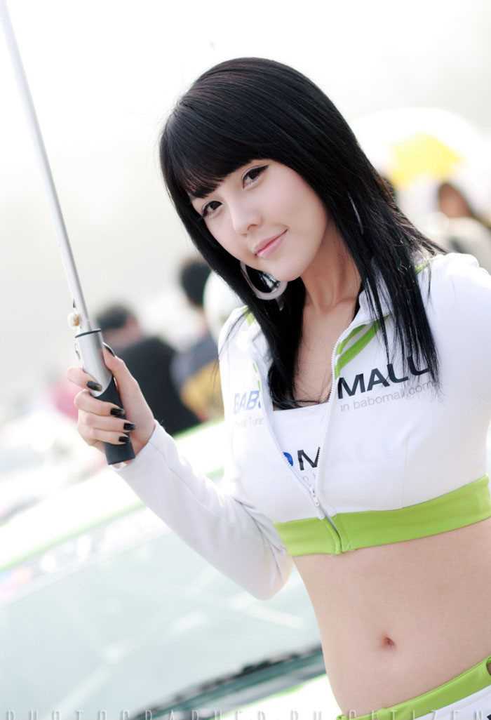 最全韩国极品美女车模李智友赛车场上的迷人相册