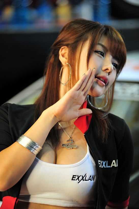 高清韩国嫩模黄美姬车展性感甜美图集