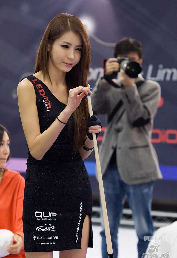 精选韩国极品车模美女妩媚图册