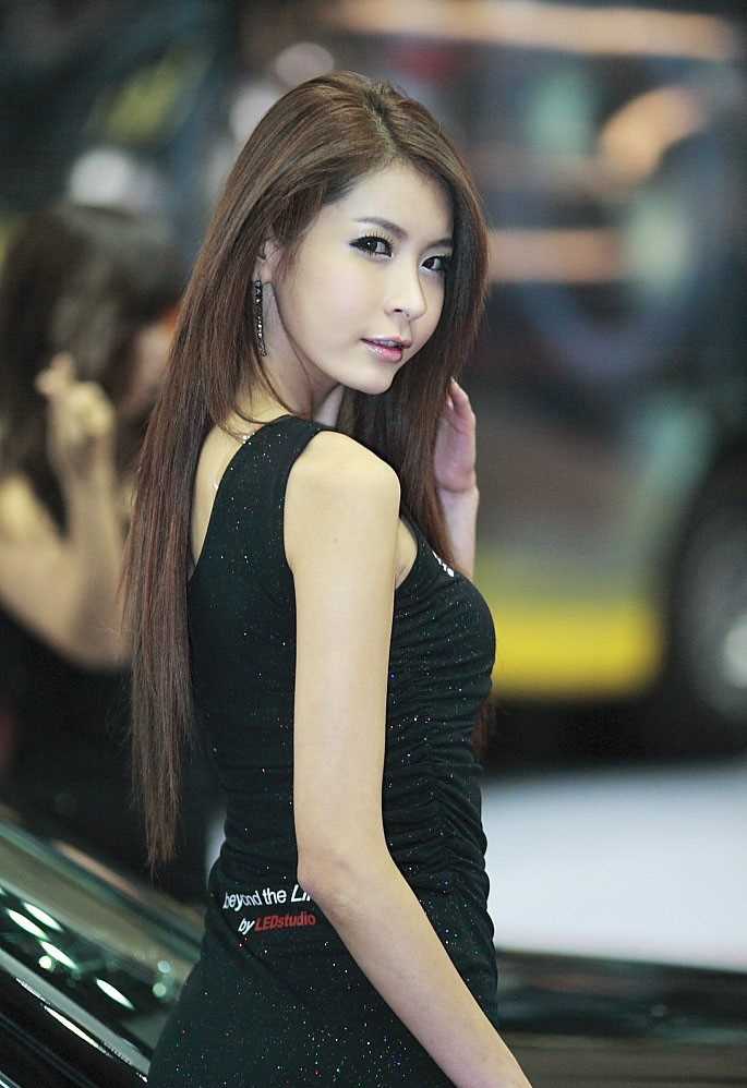 精选韩国极品车模美女妩媚图册