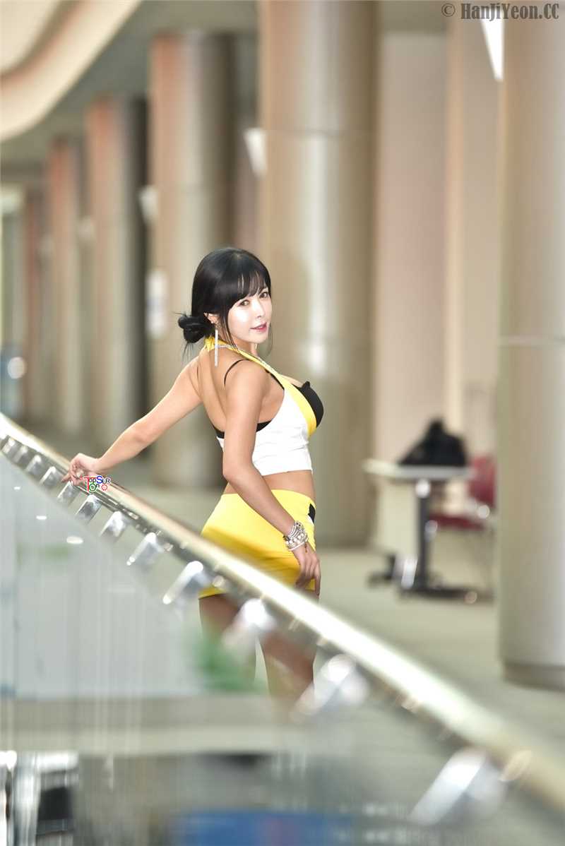 特别专辑韩国车模赵恩河车展性感露大胸图片图片