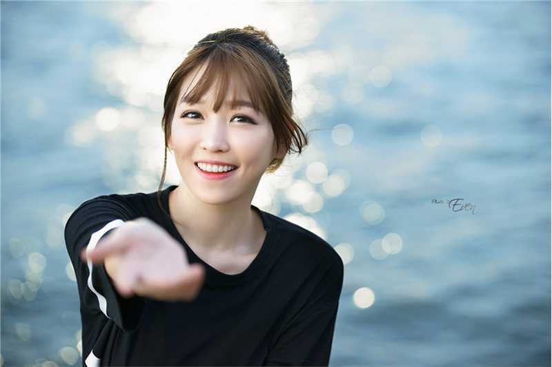 高清韩国车模李恩慧私房可爱卖萌写照图册