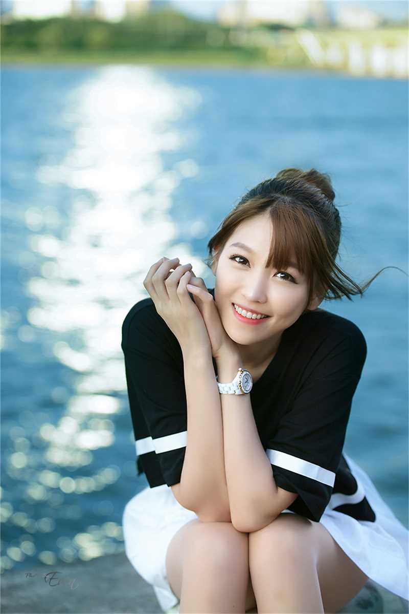 高清韩国车模李恩慧私房可爱卖萌写照图册