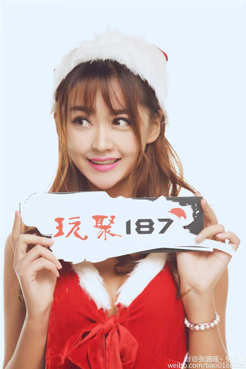 高清汽车模特张璐瑶私房黑色内衣图集