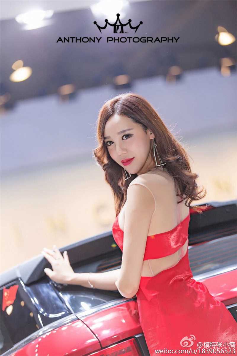 优质气质美女车模张小霈车展秀大长腿相册