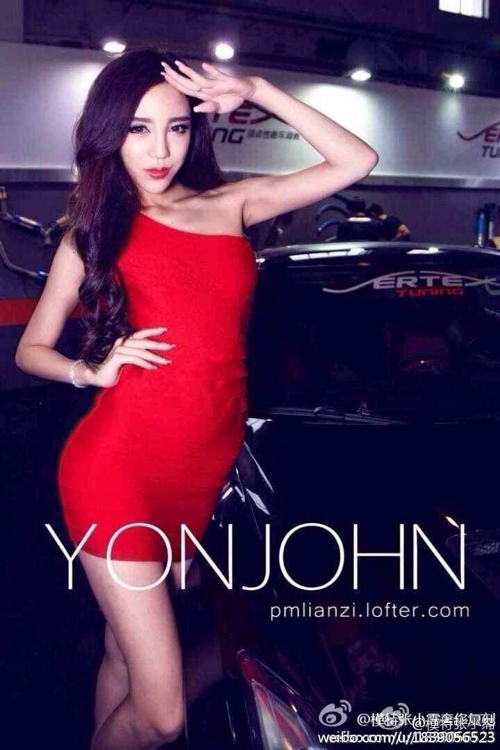 优质气质美女车模张小霈车展秀大长腿相册