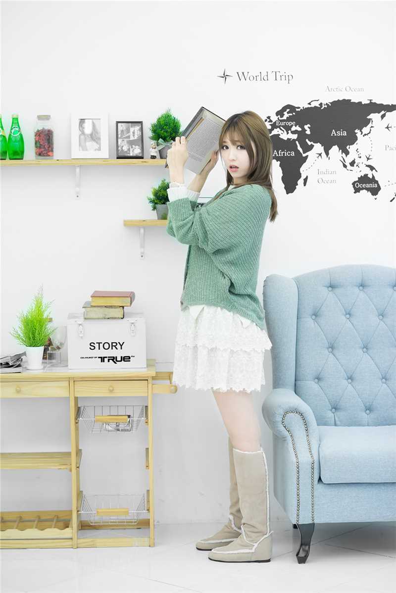 韩国车模李恩慧甜美可人私房照