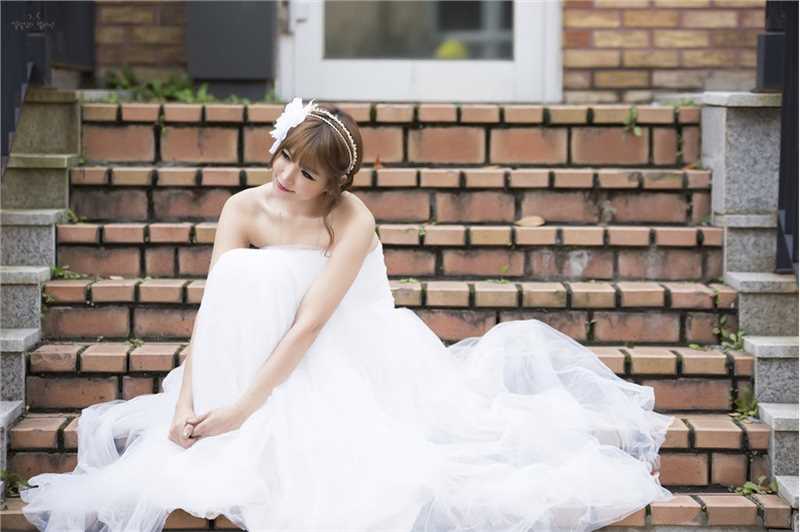 最全韩国车模李恩慧白色婚纱唯美写照壁纸