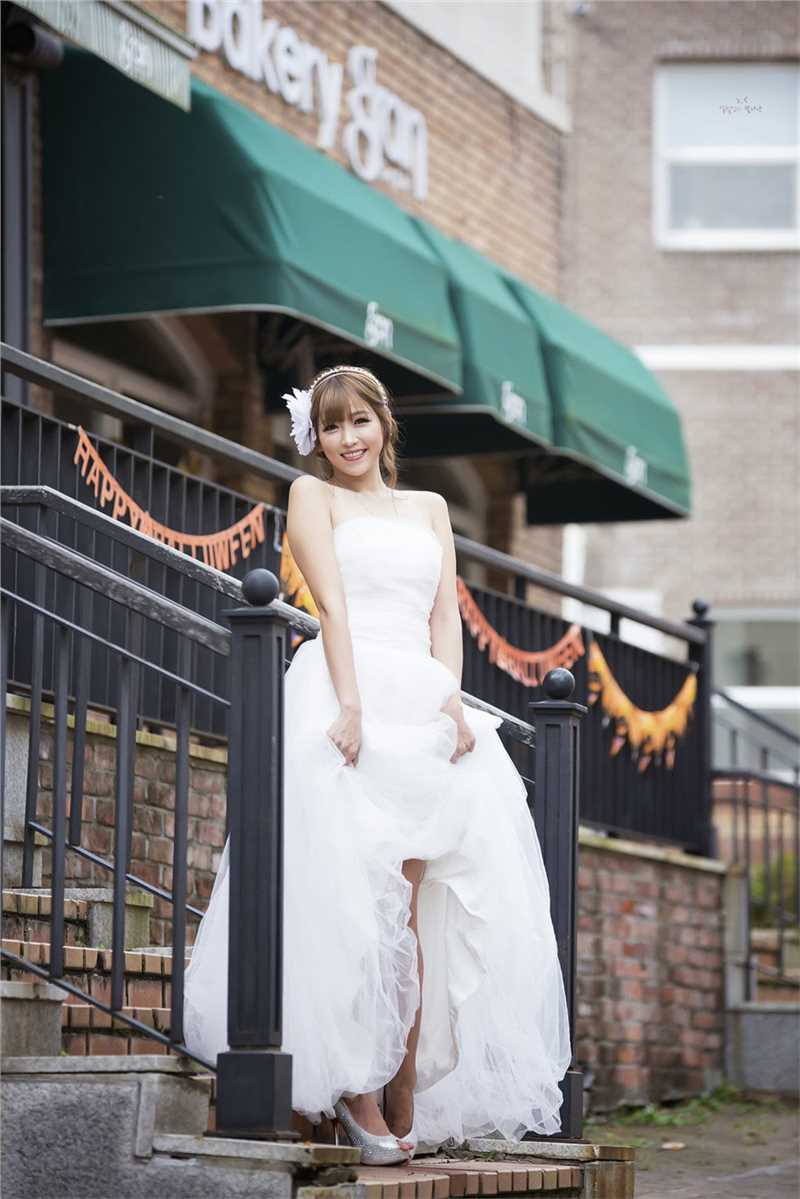 最全韩国车模李恩慧白色婚纱唯美写照壁纸