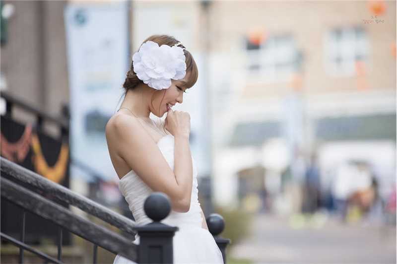 最全韩国车模李恩慧白色婚纱唯美写照壁纸