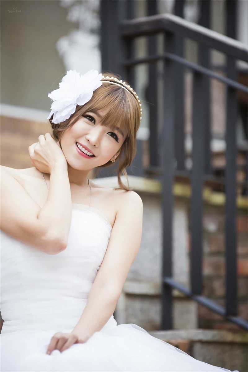 最全韩国车模李恩慧白色婚纱唯美写照壁纸