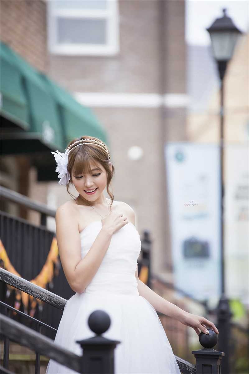 最全韩国车模李恩慧白色婚纱唯美写照壁纸