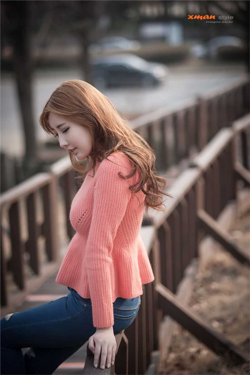 精选韩国车模申世河户外唯美照图册