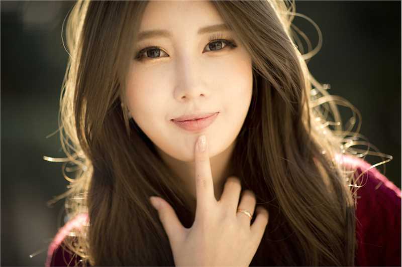 精选韩国车模申世河户外唯美照图册