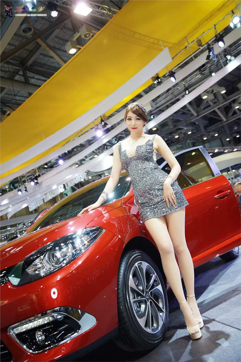 精选韩国车模李恩慧车展秀骨感身材图片图册