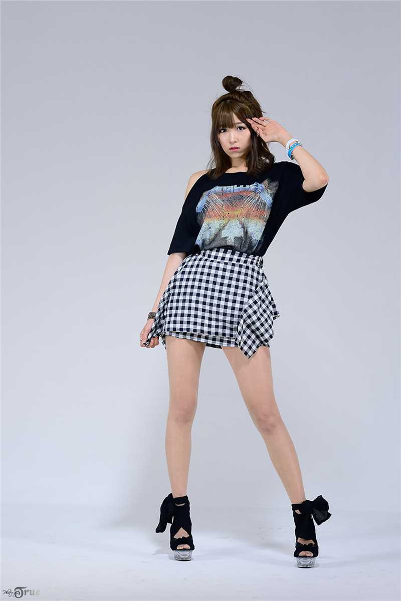 韩国车模李恩慧性感可爱