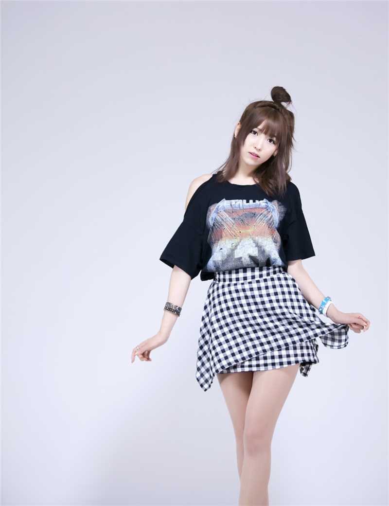 韩国车模李恩慧性感可爱