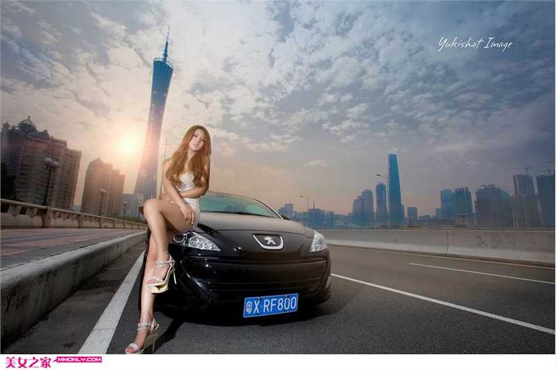 优质极品车模高跟短裙性感图片