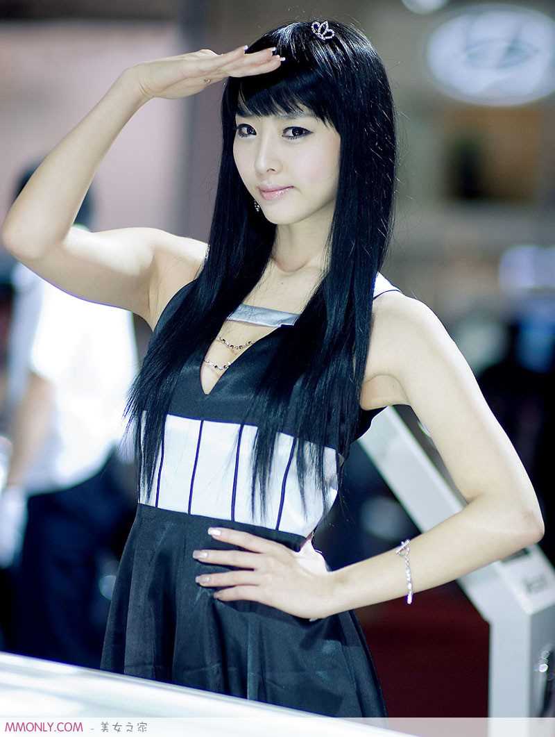 精选韩国车模徐有珍袜子短裙高清图册