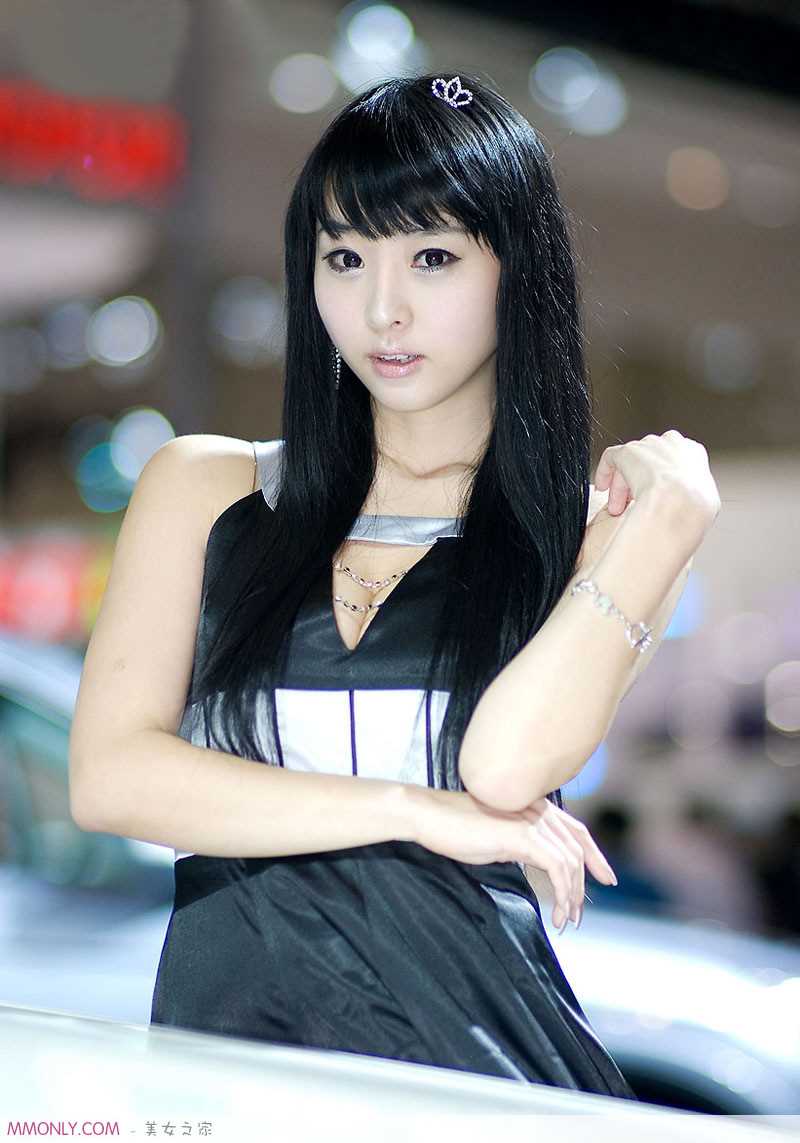 精选韩国车模徐有珍袜子短裙高清图册