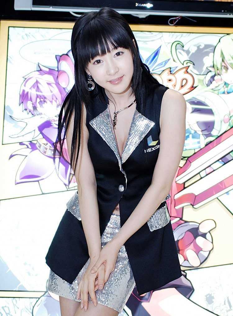 优质韩国车模李佳娜性感迷人相册