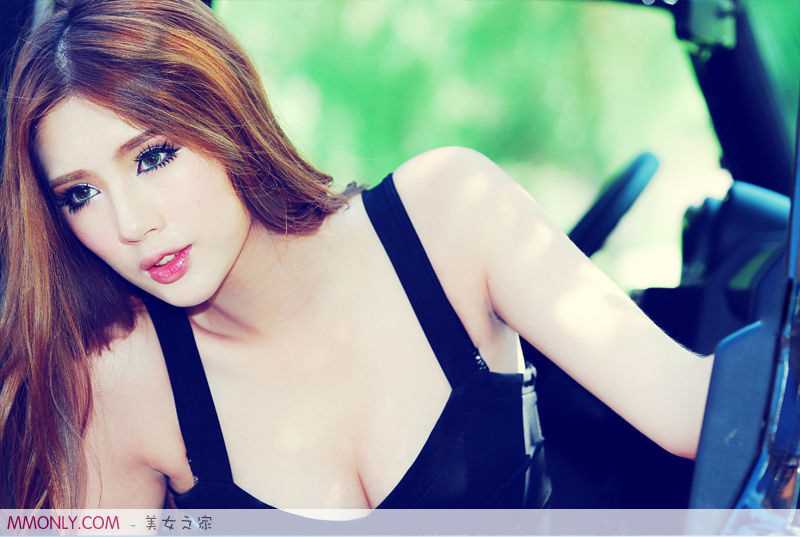 最全韩国车模性感妩媚高清壁纸