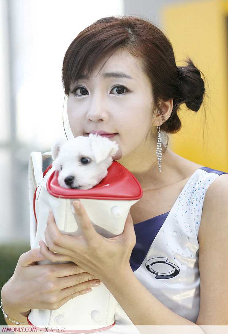 最全韩国车模李彩恩秀美臀高清壁纸