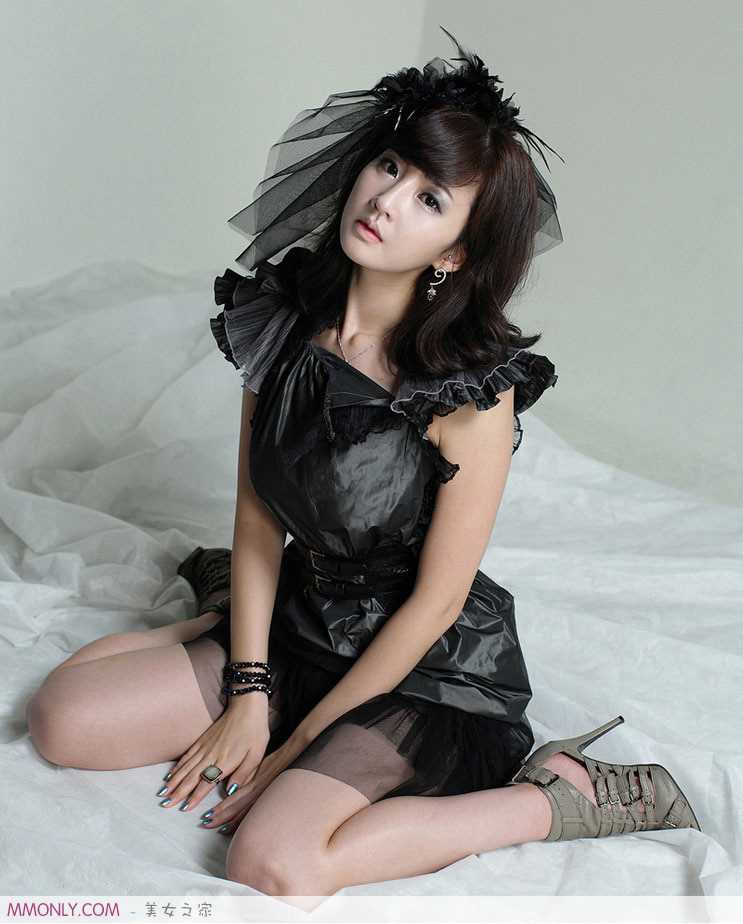 最全韩国车模李彩恩秀美臀高清壁纸