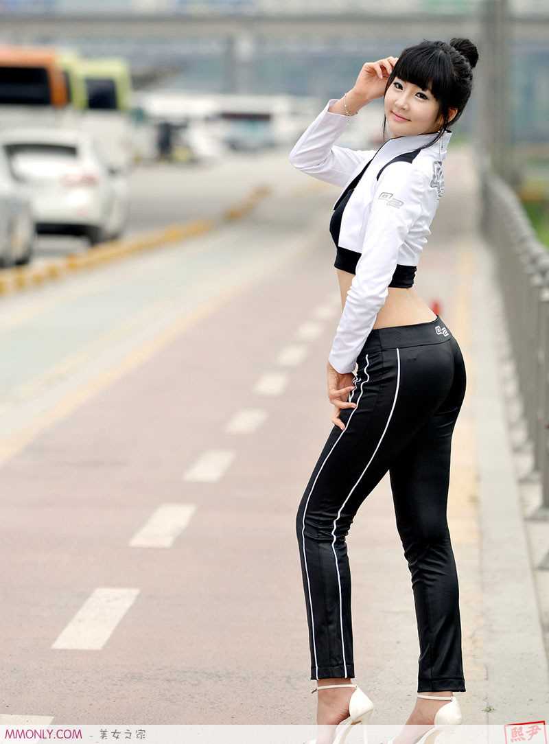 最全韩国车模李彩恩秀美臀高清壁纸