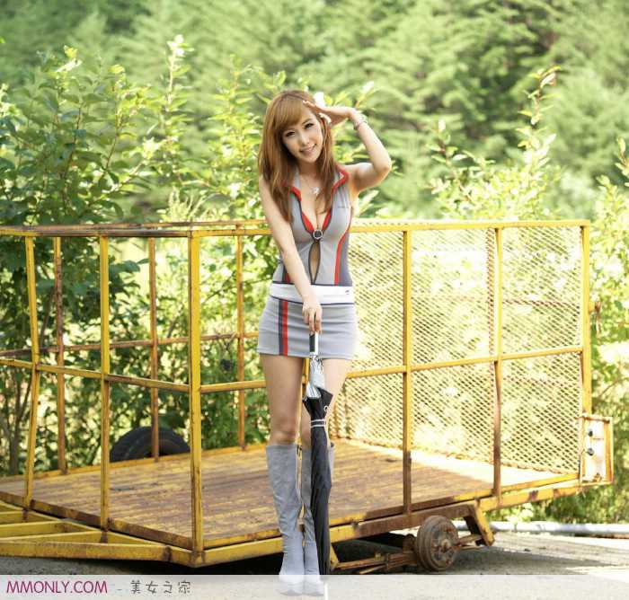 特别专辑韩国车模可爱迷人图片