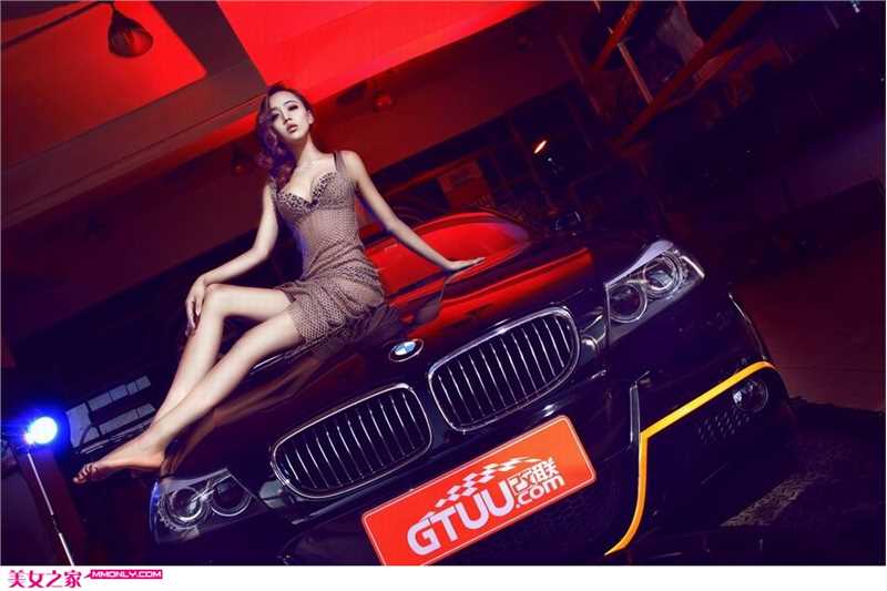 高清豹纹内衣车模性感私房照图集