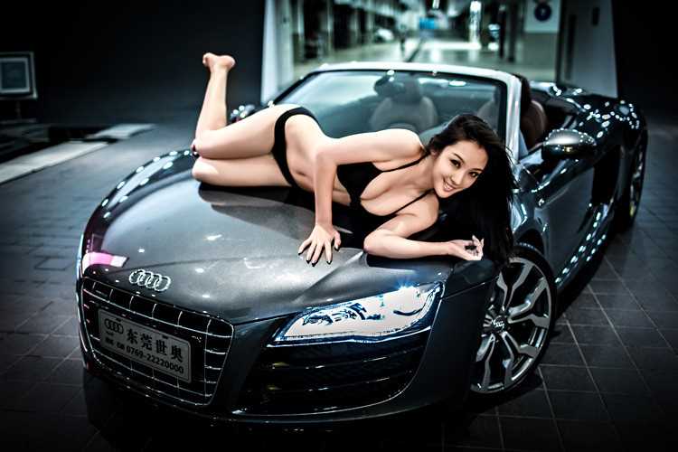 最新车模性感比基尼豪车大秀迷人壁纸