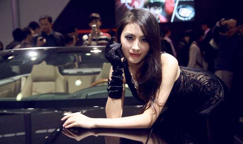 特别专辑美女车模车展大秀傲人图片