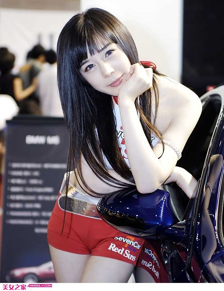 最新清纯卖萌可爱韩国美女车模壁纸