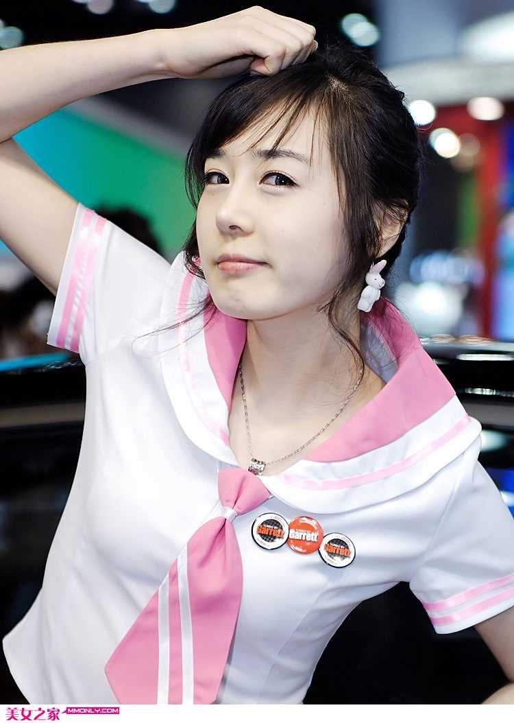 最新清纯卖萌可爱韩国美女车模壁纸