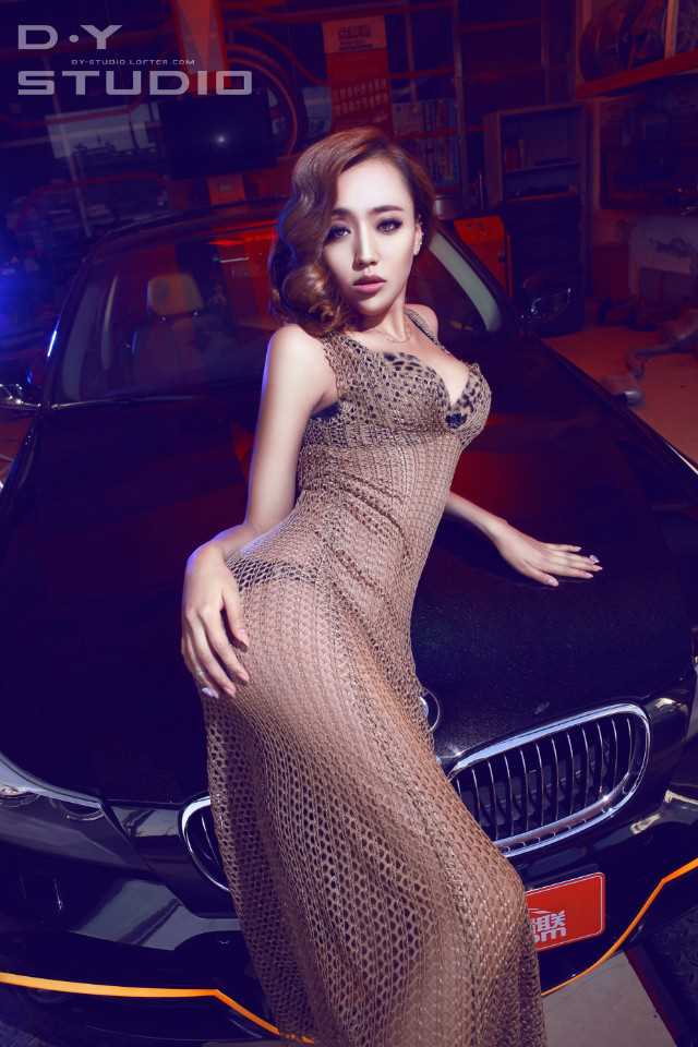 优质性感车模透视装妖娆曲线身姿诱人相册