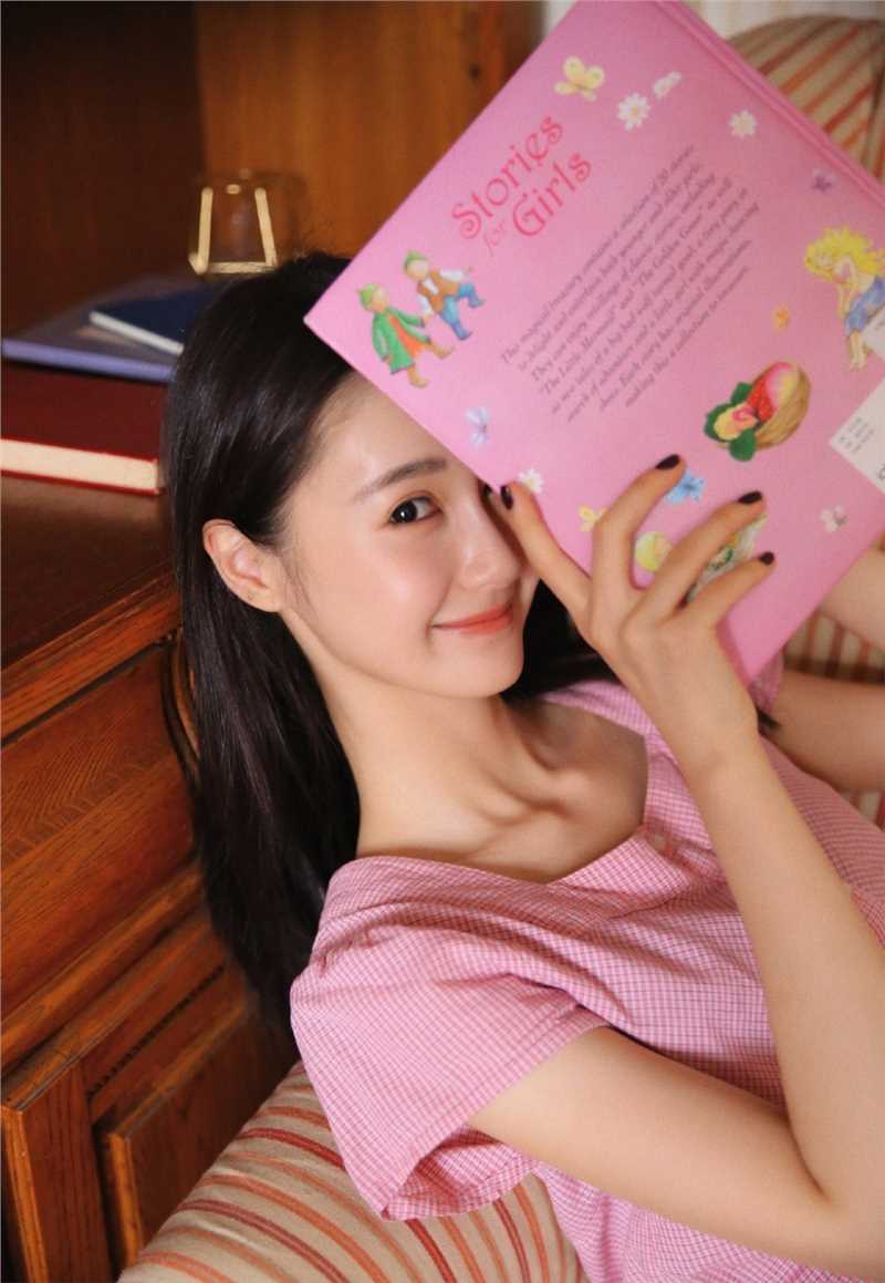 特别专辑萝莉杏眼流波甜美女孩俏皮私房照图片