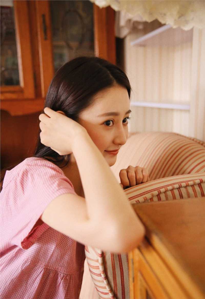 特别专辑萝莉杏眼流波甜美女孩俏皮私房照图片