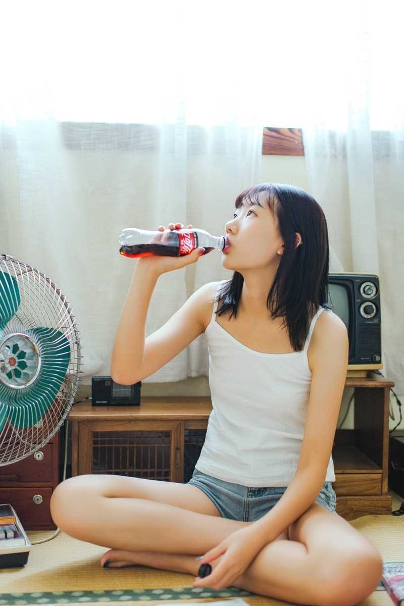 精选甜美女孩私房迷人笑容大长腿玉足图册