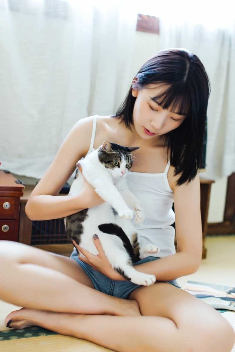 精选甜美女孩私房迷人笑容大长腿玉足图册