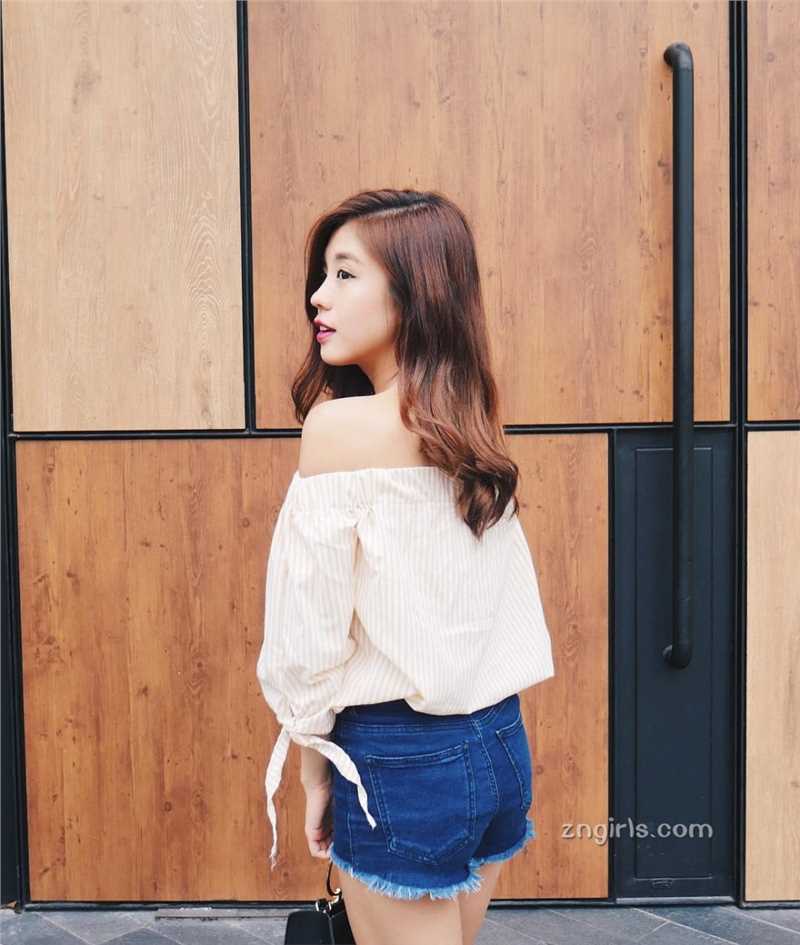 最新甜美女孩Kelly,Tan小清新私房照壁纸