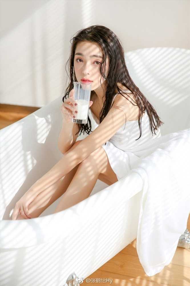 特别专辑美女校花张鹤怡微博私房照甜美迷人图片