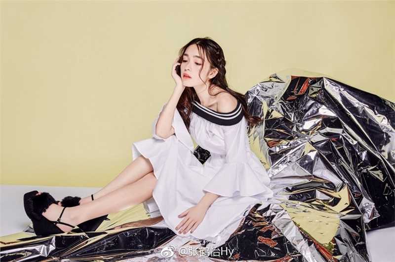 特别专辑美女校花张鹤怡微博私房照甜美迷人图片