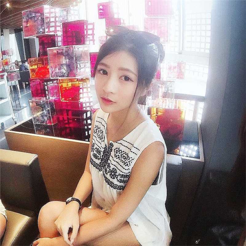 最全可爱甜美女生Momo毛毛私拍美图合辑壁纸